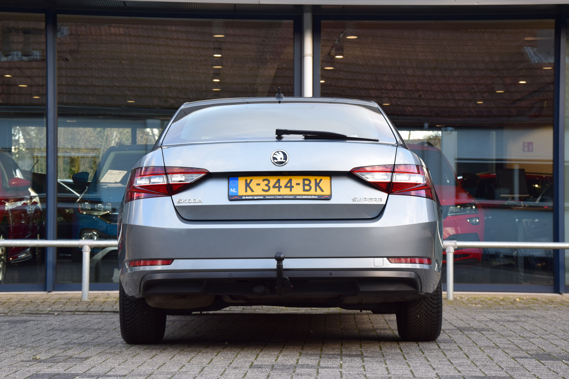 Skoda Superb 1.4 TSI 125PK Ambition Business | Trekhaak | Stoelverwarming | Achteruitrijcamera | All Season Banden | Cruise & Climate Control | Navigatie | Elektrisch Bedienbare Bestuurdersstoel | afbeelding 13