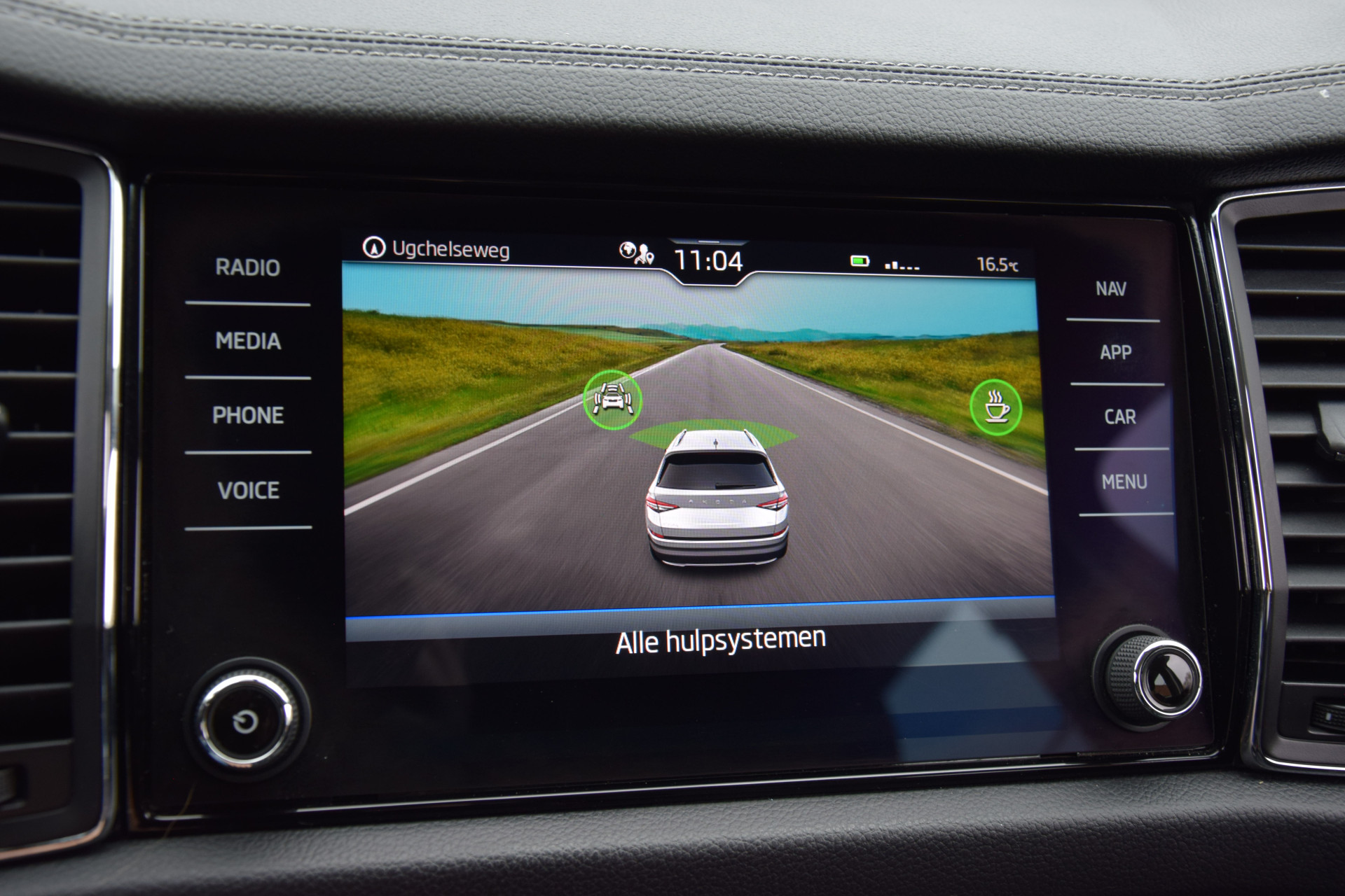 Skoda Kodiaq 1.5 TSI 150PK Business Edition 7p / 7 persoons | Incl. BOVAG Garantie | Org. NL | Trekhaak | Apple CarPlay | Lederen Bekleding  | Achteruitrijcamera | Virtual Cockpit | Full LED | afbeelding 22