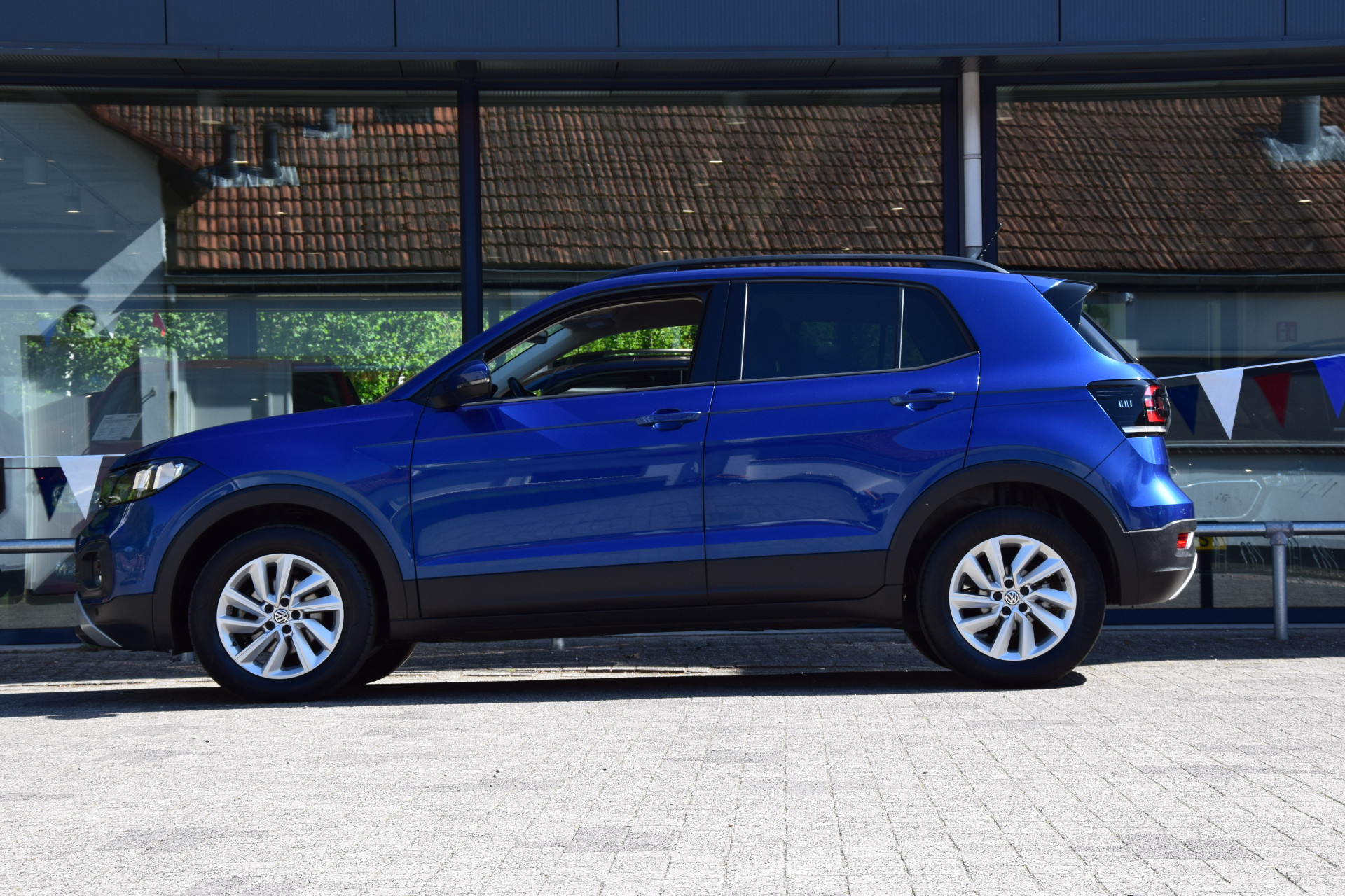 Volkswagen T-Cross 1.0 TSI 116PK Life DSG Automaat | Rijklaar incl. BOVAG Garantie | Org. NL | Navigatiesysteem | Parkeersensoren | Adaptive cruise control | PDC Voor&Achter | Carplay | Navigatie | afbeelding 4