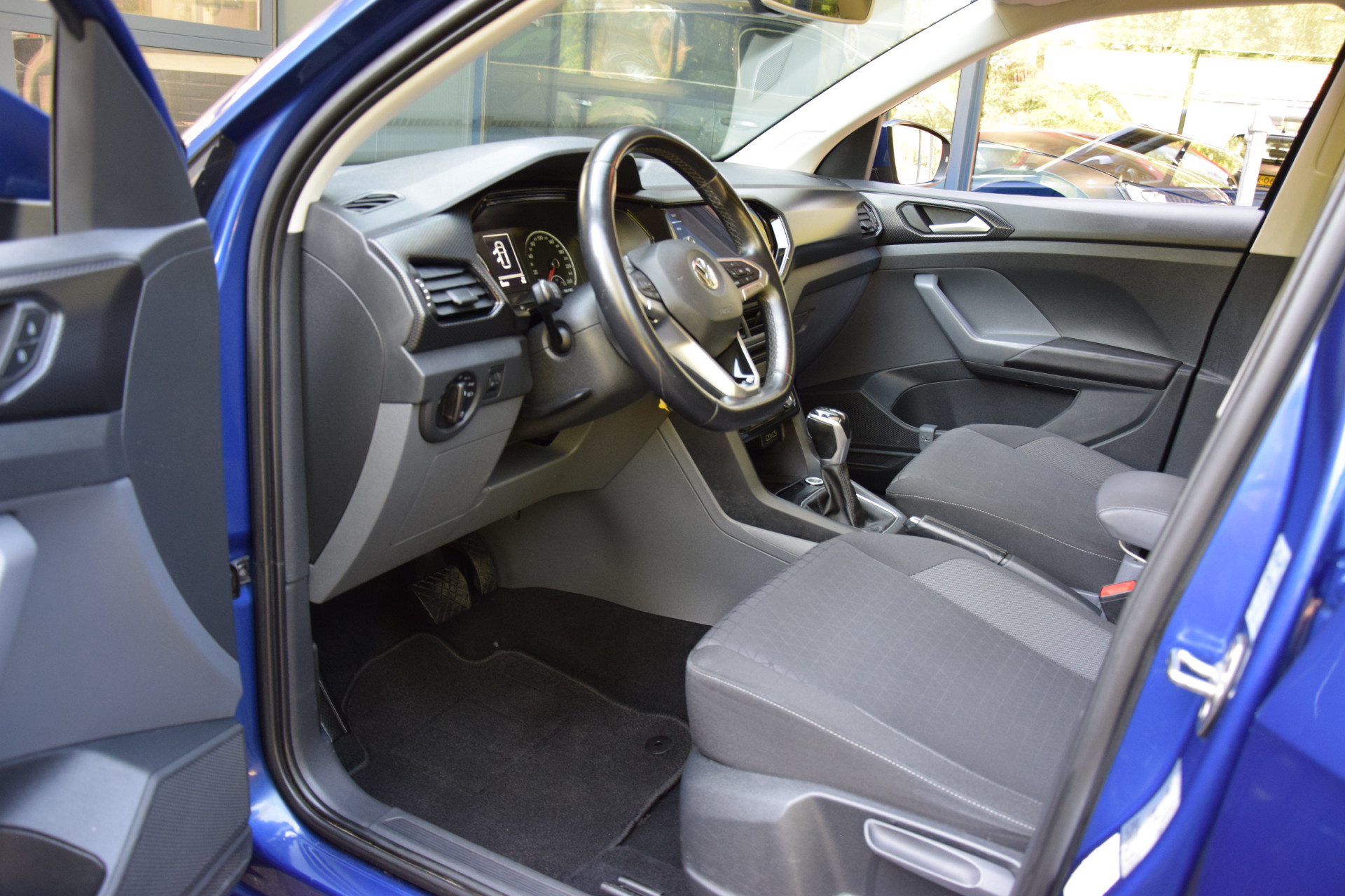 Volkswagen T-Cross 1.0 TSI 116PK Life DSG Automaat | Rijklaar incl. BOVAG Garantie | Org. NL | Navigatiesysteem | Parkeersensoren | Adaptive cruise control | PDC Voor&Achter | Carplay | Navigatie | afbeelding 9