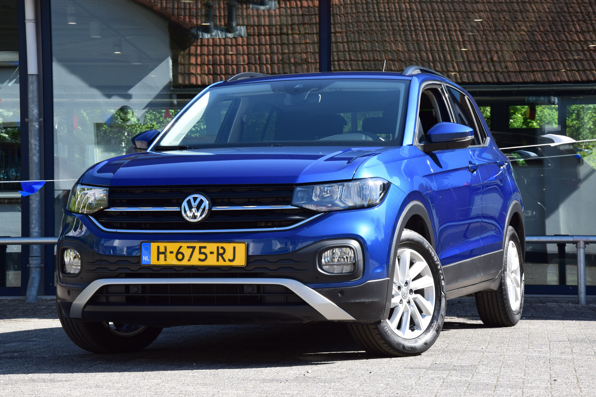 Volkswagen T-Cross 1.0 TSI 116PK Life DSG Automaat | Rijklaar incl. BOVAG Garantie | Org. NL | Navigatiesysteem | Parkeersensoren | Adaptive cruise control | PDC Voor&Achter | Carplay | Navigatie | afbeelding 2