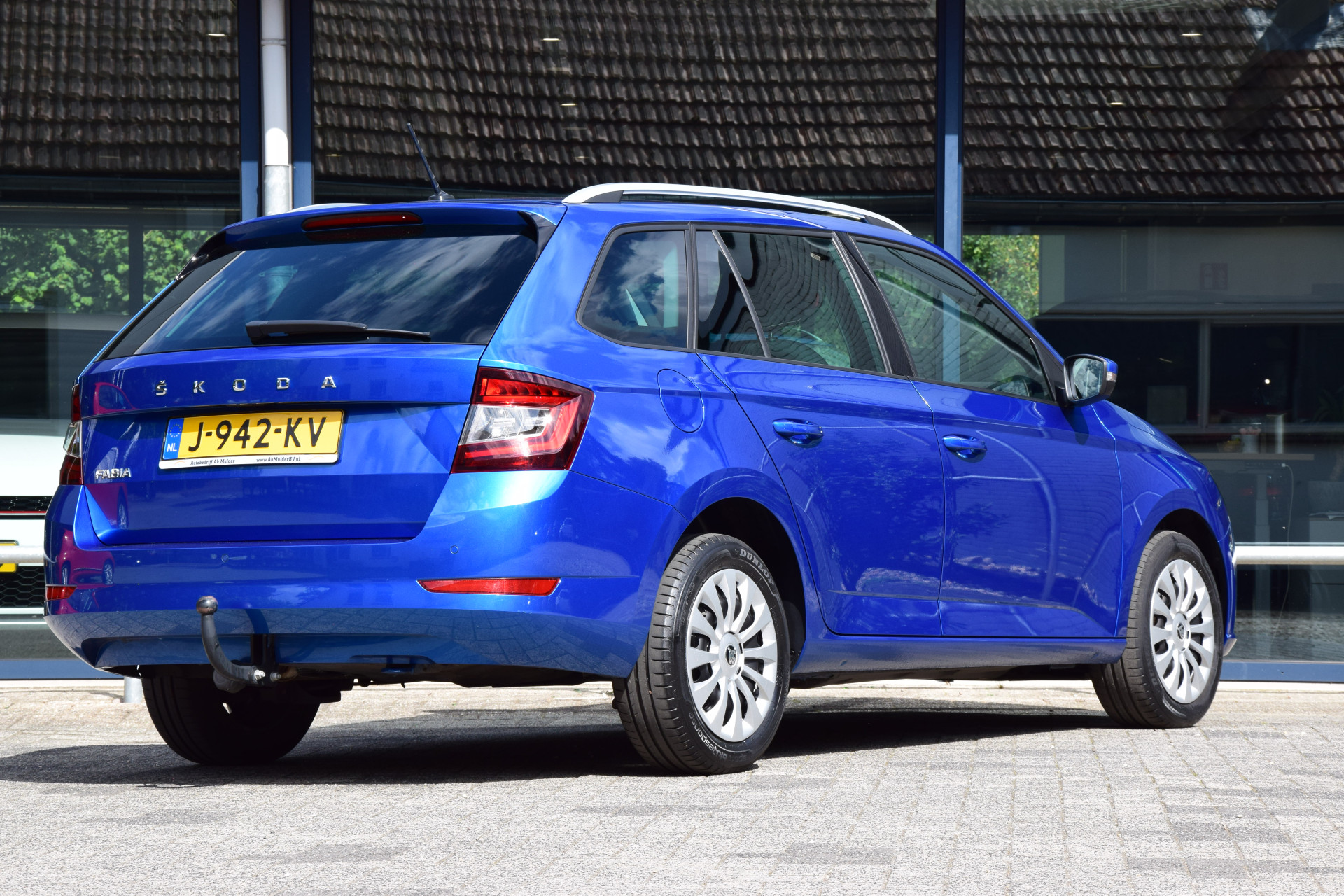 Skoda Fabia Combi 1.0 TSI 96PK Ambition | Org. NL | BOVAG Garantie | Trekhaak | Automatische Airco | Cruise Control | DAB Radio | Parkeersensoren | Apple Carplay/Android Auto | afbeelding 2
