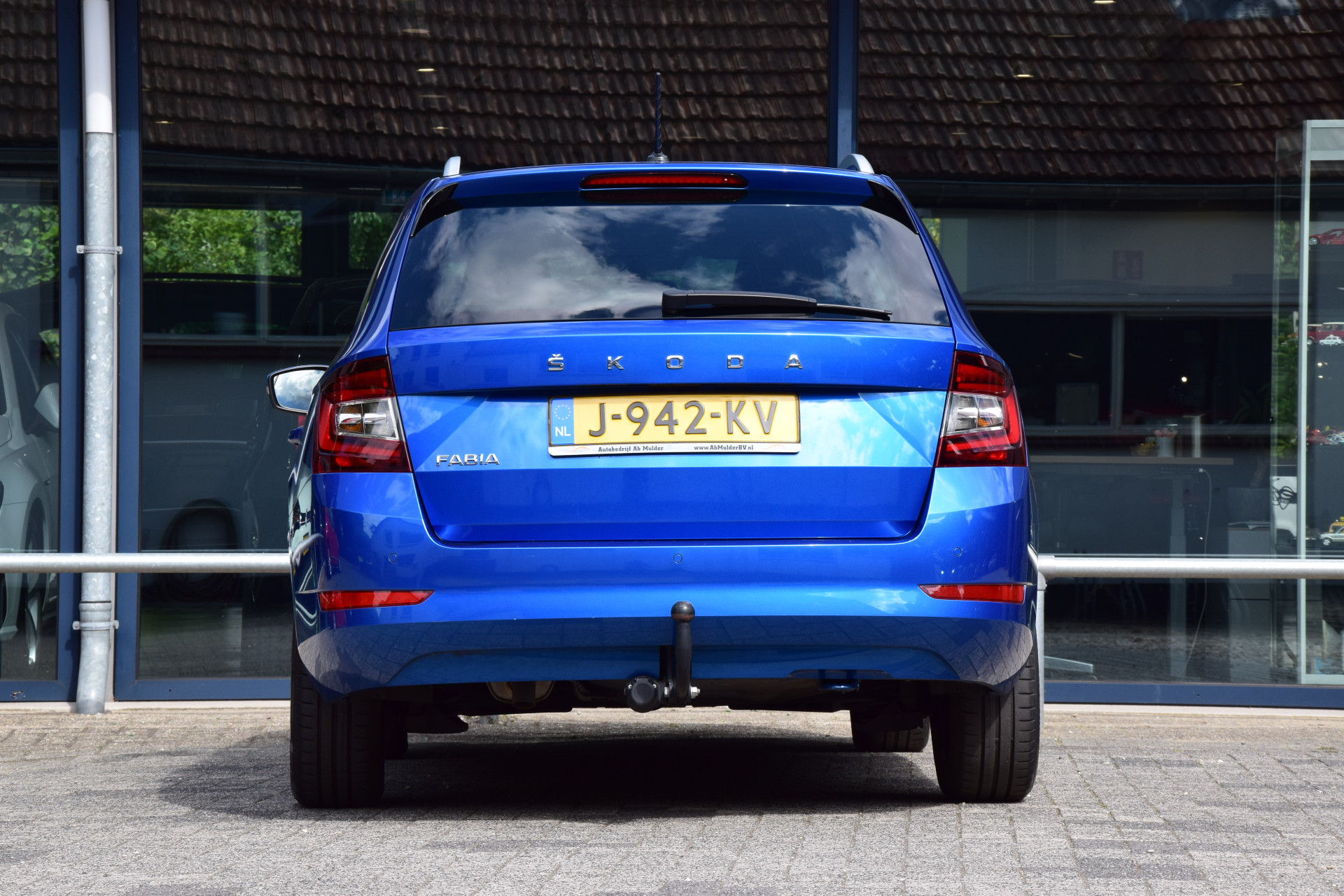 Skoda Fabia Combi 1.0 TSI 96PK Ambition | Org. NL | BOVAG Garantie | Trekhaak | Automatische Airco | Cruise Control | DAB Radio | Parkeersensoren | Apple Carplay/Android Auto | afbeelding 16