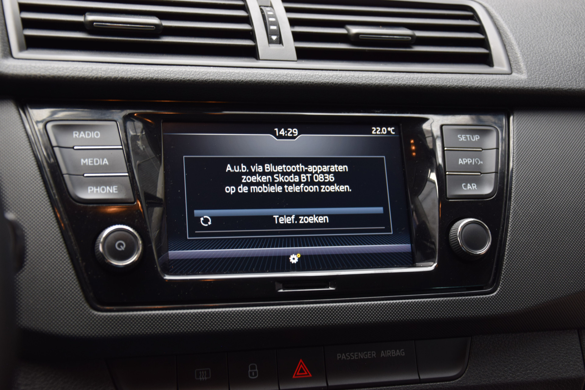 Skoda Fabia Combi 1.0 TSI 96PK Ambition | Org. NL | BOVAG Garantie | Trekhaak | Automatische Airco | Cruise Control | DAB Radio | Parkeersensoren | Apple Carplay/Android Auto | afbeelding 20