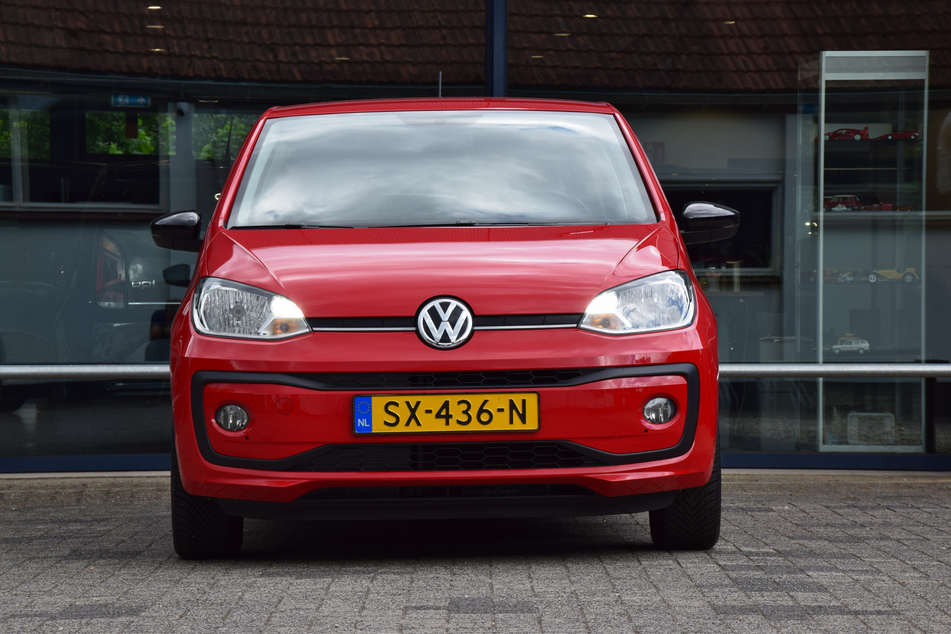Volkswagen up! 1.0 BMT up! beats | BOVAG Garantie | Cruise Control | 15'' Velgen + All Season Banden | Multiunctioneel Stuurwiel | Bluetooth Telefoonverbinding | Dealer Onderhouden | afbeelding 9