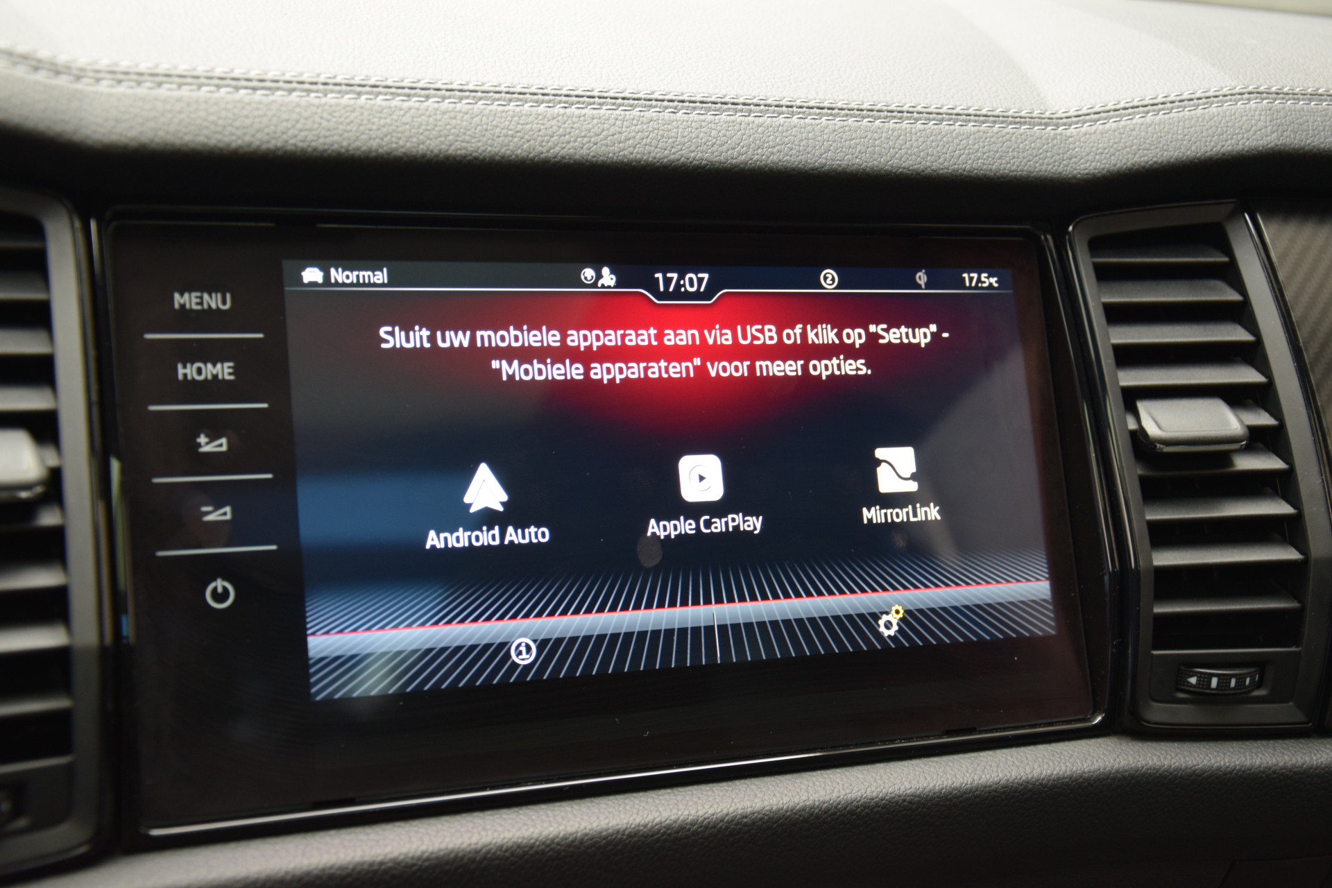 Skoda Kodiaq 1.5 TSI 150PK Sportline Business DSG Automaat | Orgineel NL | BOVAG Garantie | Trekhaak | Facelift | Panoramadak | Cruise control adaptief | File assistent | Rijstrooksensor | Voorstoelen verwarmd afbeelding 27