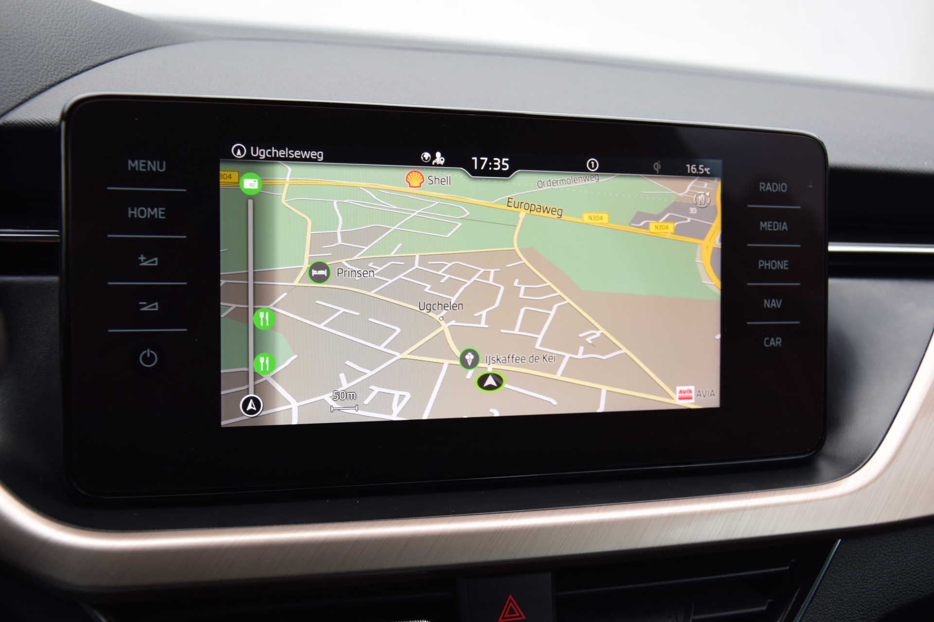 Skoda Kamiq 1.0 TSI 110PK Business Edition DSG Automaat | BOVAG Garantie | Virtual dashboard | Navigatie | Parkeersensor V&A | Apple Carplay/Android Auto | Climatronic afbeelding 20
