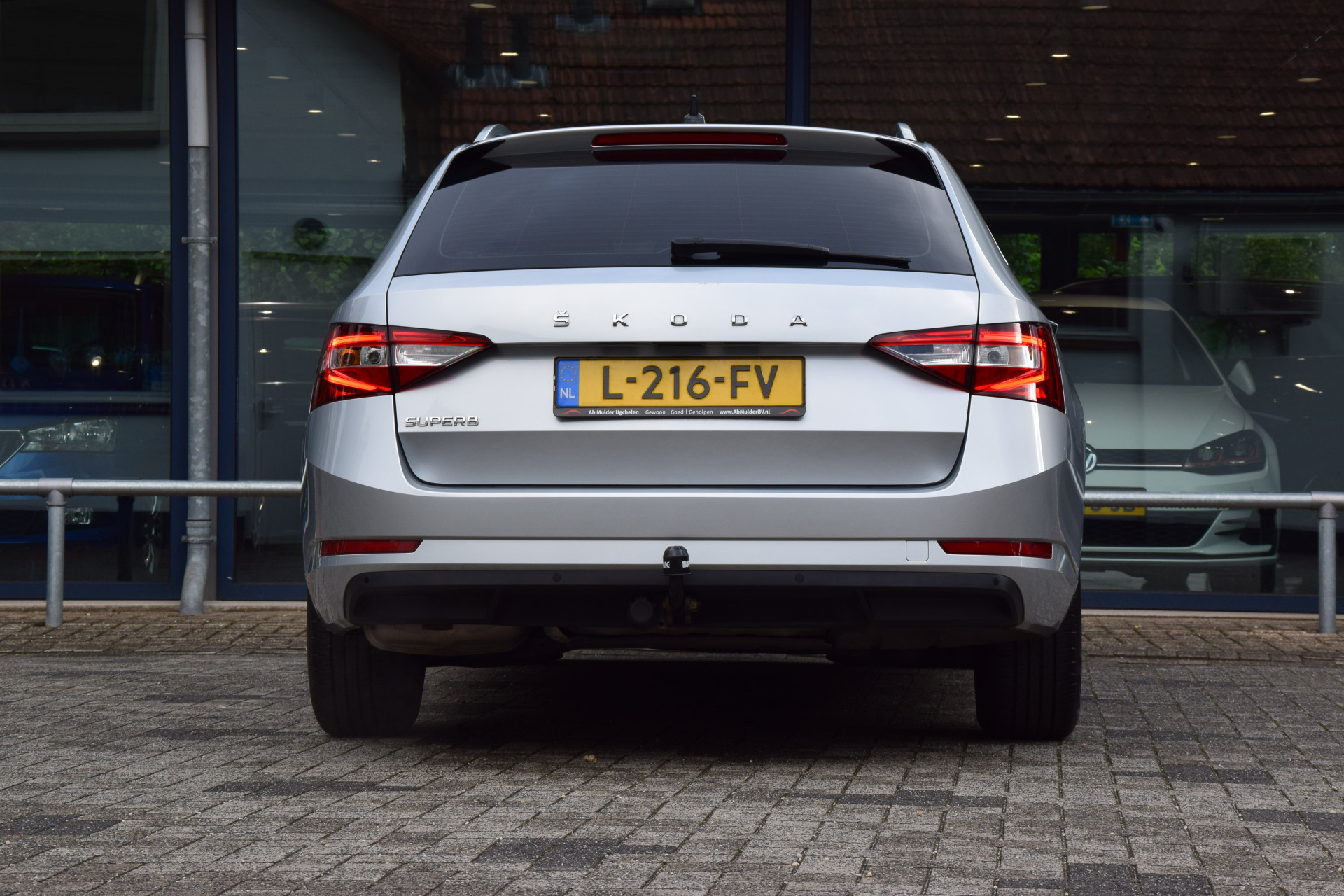 Skoda Superb Combi 1.5 TSI 150PK ACT Business Edition DSG Automaat | Org. NL | BOVAG Garantie | Trekhaak | Lederen Bekleding | Full LED | Apple Carplay/Android Auto | Cruise&Climate Control | afbeelding 12
