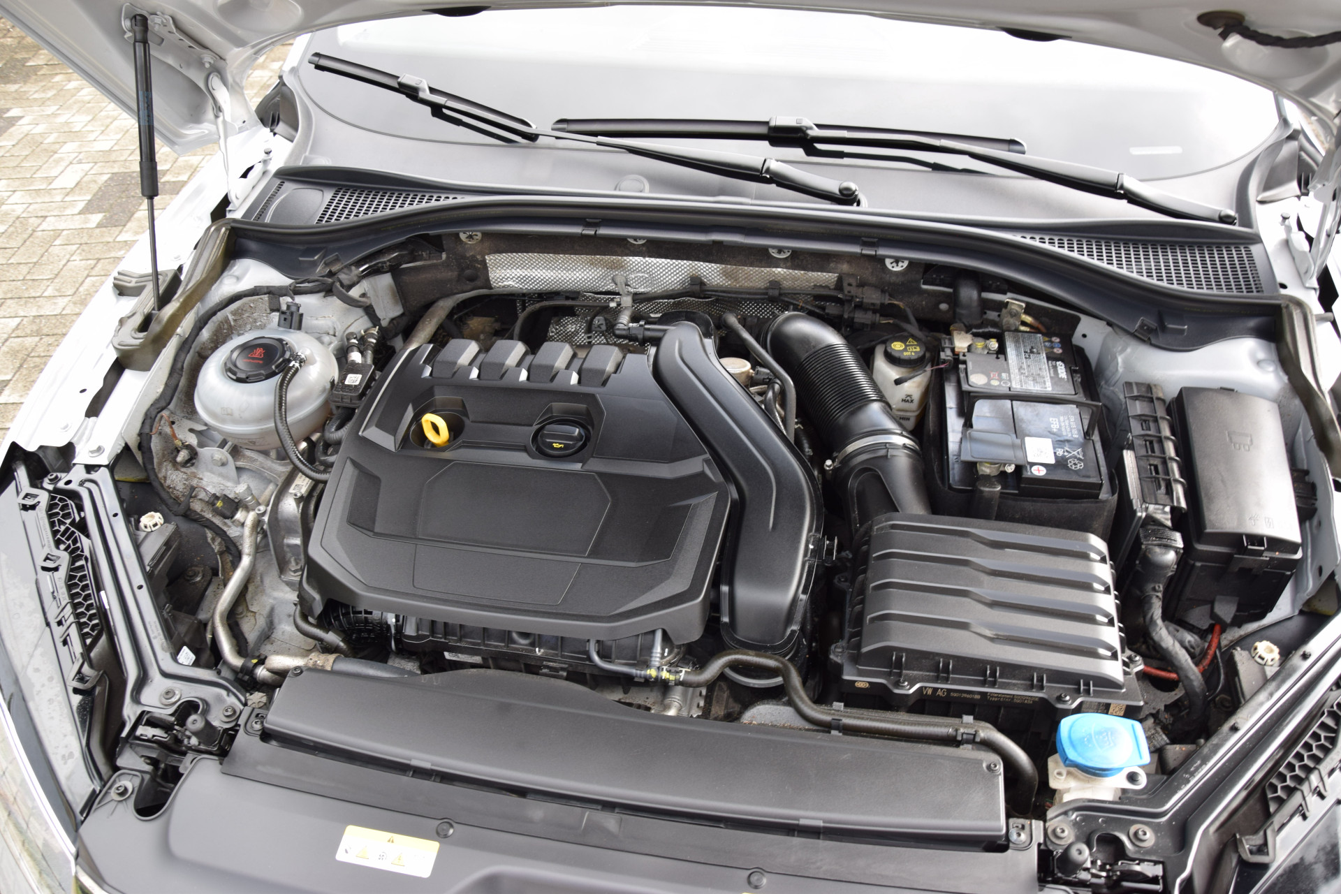 Skoda Superb Combi 1.5 TSI 150PK ACT Business Edition DSG Automaat | Org. NL | BOVAG Garantie | Trekhaak | Lederen Bekleding | Full LED | Apple Carplay/Android Auto | Cruise&Climate Control | afbeelding 13