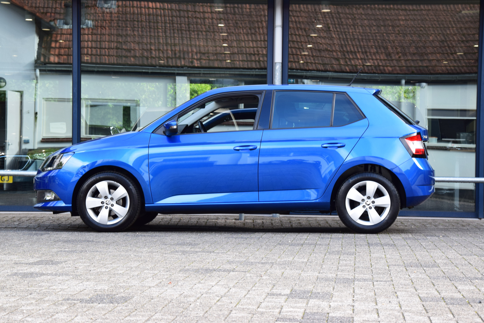 Skoda Fabia 1.2 TSI 90PK Style Business | Org. NL | BOVAG Garantie | Slechts 39.000km NAP! |  PDC Voor&Achter | Stoelverwarming | Navigatie | Cruise&Climate Control | Bluetooth | afbeelding 4