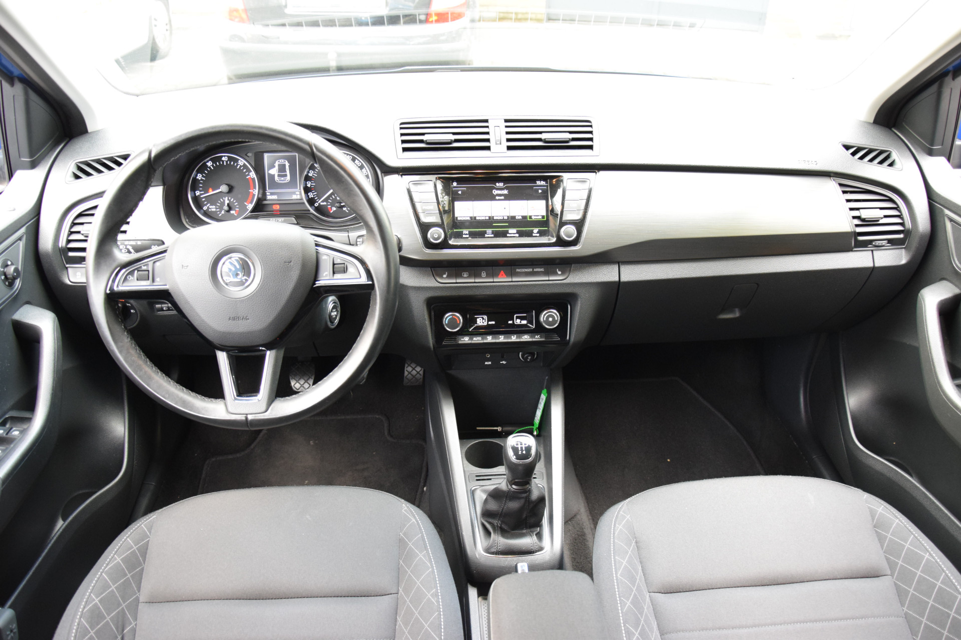Skoda Fabia 1.2 TSI 90PK Style Business | Org. NL | BOVAG Garantie | Slechts 39.000km NAP! |  PDC Voor&Achter | Stoelverwarming | Navigatie | Cruise&Climate Control | Bluetooth | afbeelding 6