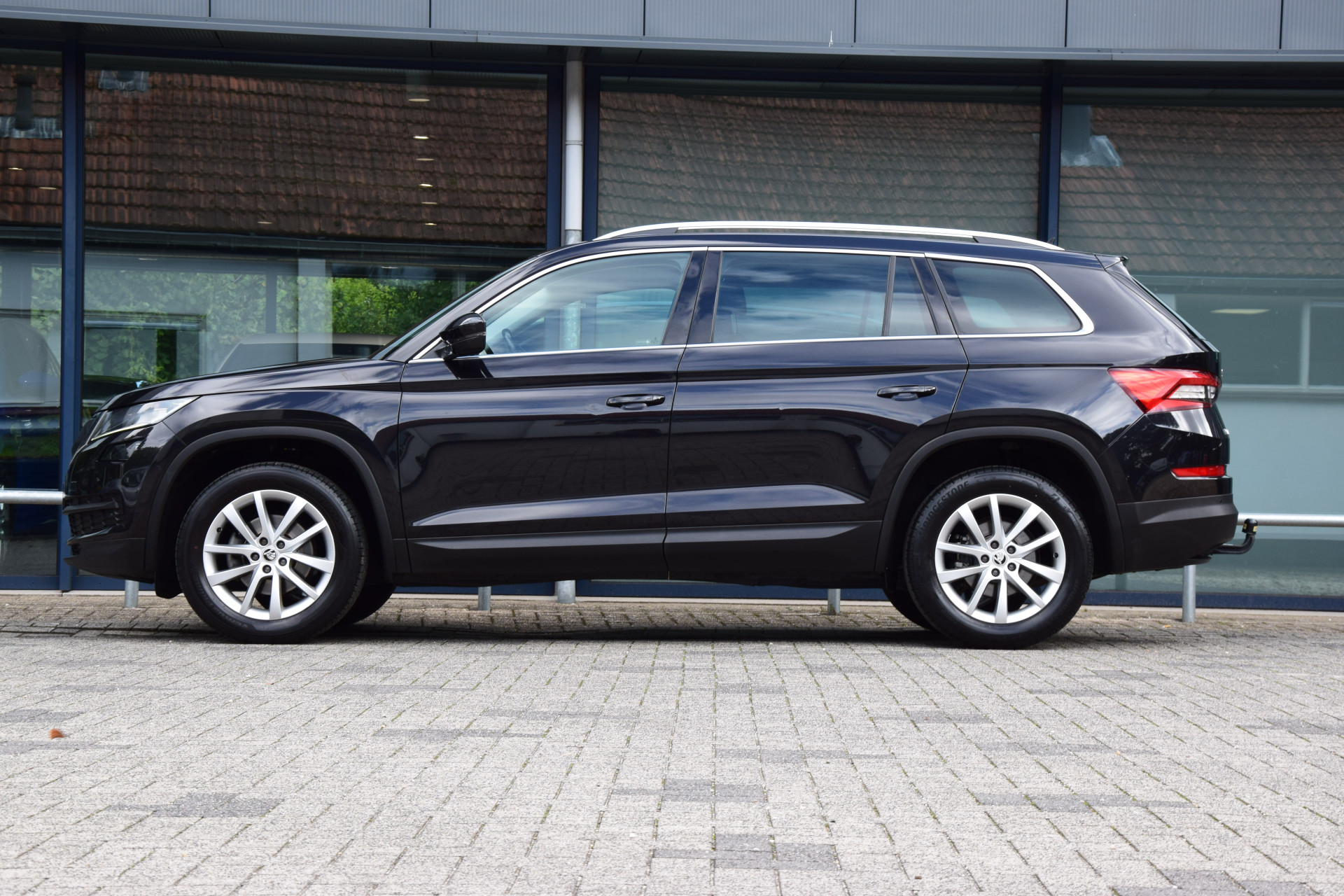 Skoda Kodiaq 1.5 TSI 150PK Business Edition DSG Automaat | Org. NL | BOVAG Garantie | Trekhaak | Adaptive Cruise | Elektrische Kofferklep | Camera | Full LED | Half Leder | Stoelverwarming | afbeelding 4