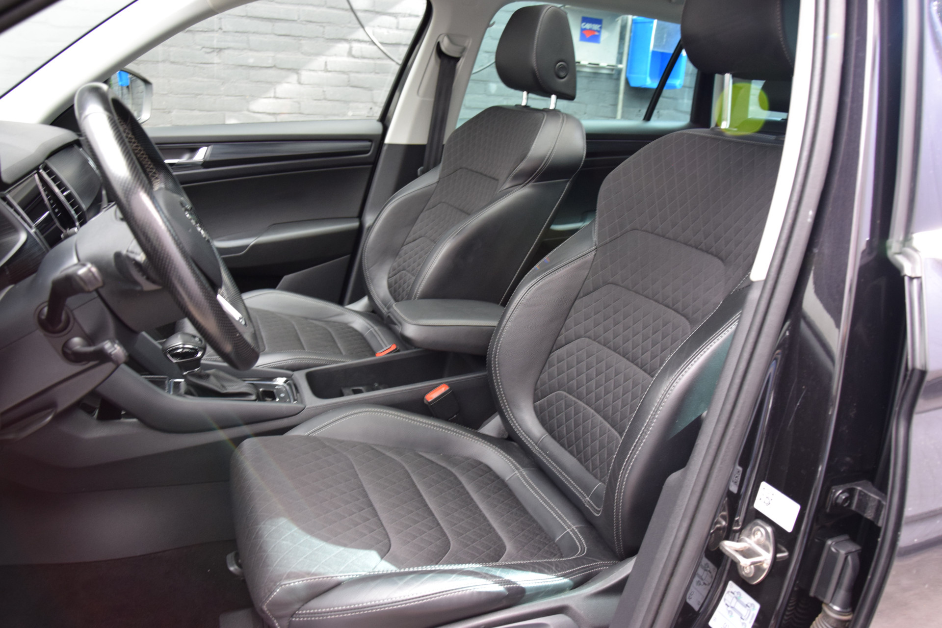 Skoda Kodiaq 1.5 TSI 150PK Business Edition DSG Automaat | Org. NL | BOVAG Garantie | Trekhaak | Adaptive Cruise | Elektrische Kofferklep | Camera | Full LED | Half Leder | Stoelverwarming | afbeelding 10
