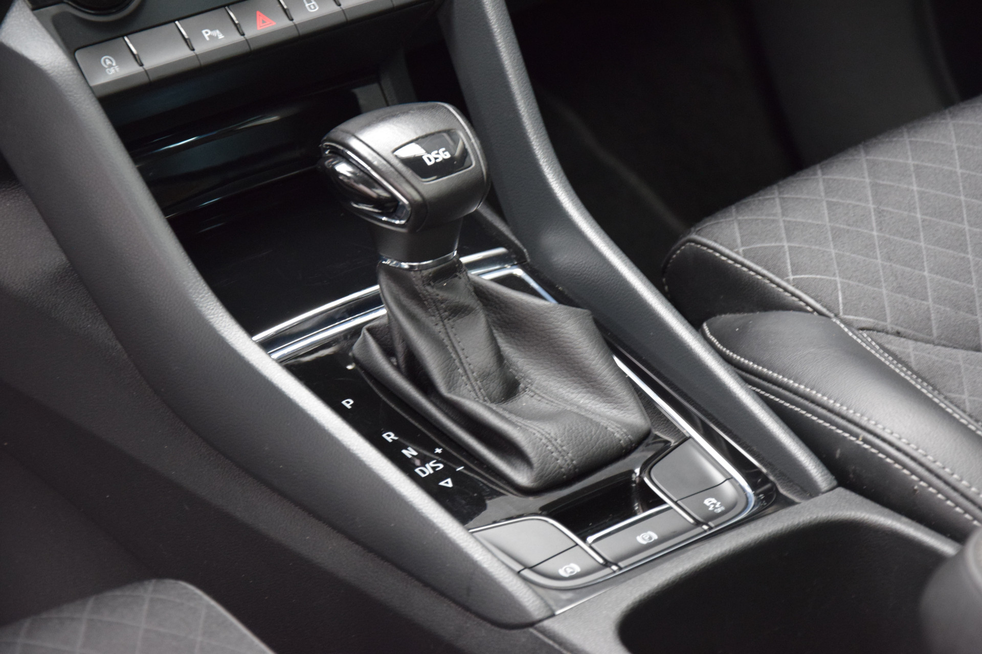 Skoda Kodiaq 1.5 TSI 150PK Business Edition DSG Automaat | Org. NL | BOVAG Garantie | Trekhaak | Adaptive Cruise | Elektrische Kofferklep | Camera | Full LED | Half Leder | Stoelverwarming | afbeelding 19