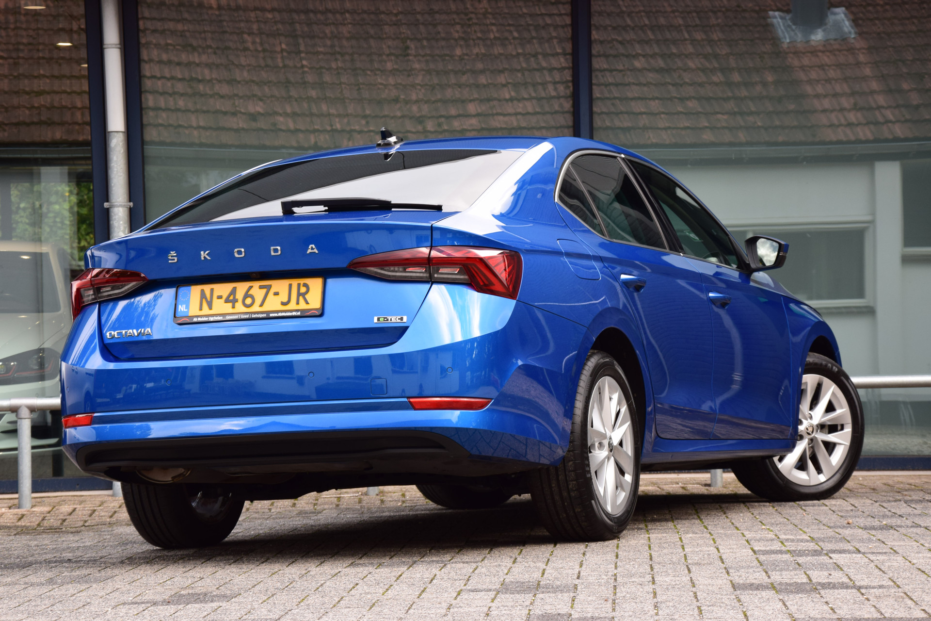 Skoda Octavia 1.5 e-TSI 150PK Business Edition Plus DSG Automaat | Org. NL | BOVAG Garantie | Full Led Matrix | Camera | Adaptive Cruise Control | Stuur&Stoelverwarming | Head-up display | afbeelding 2