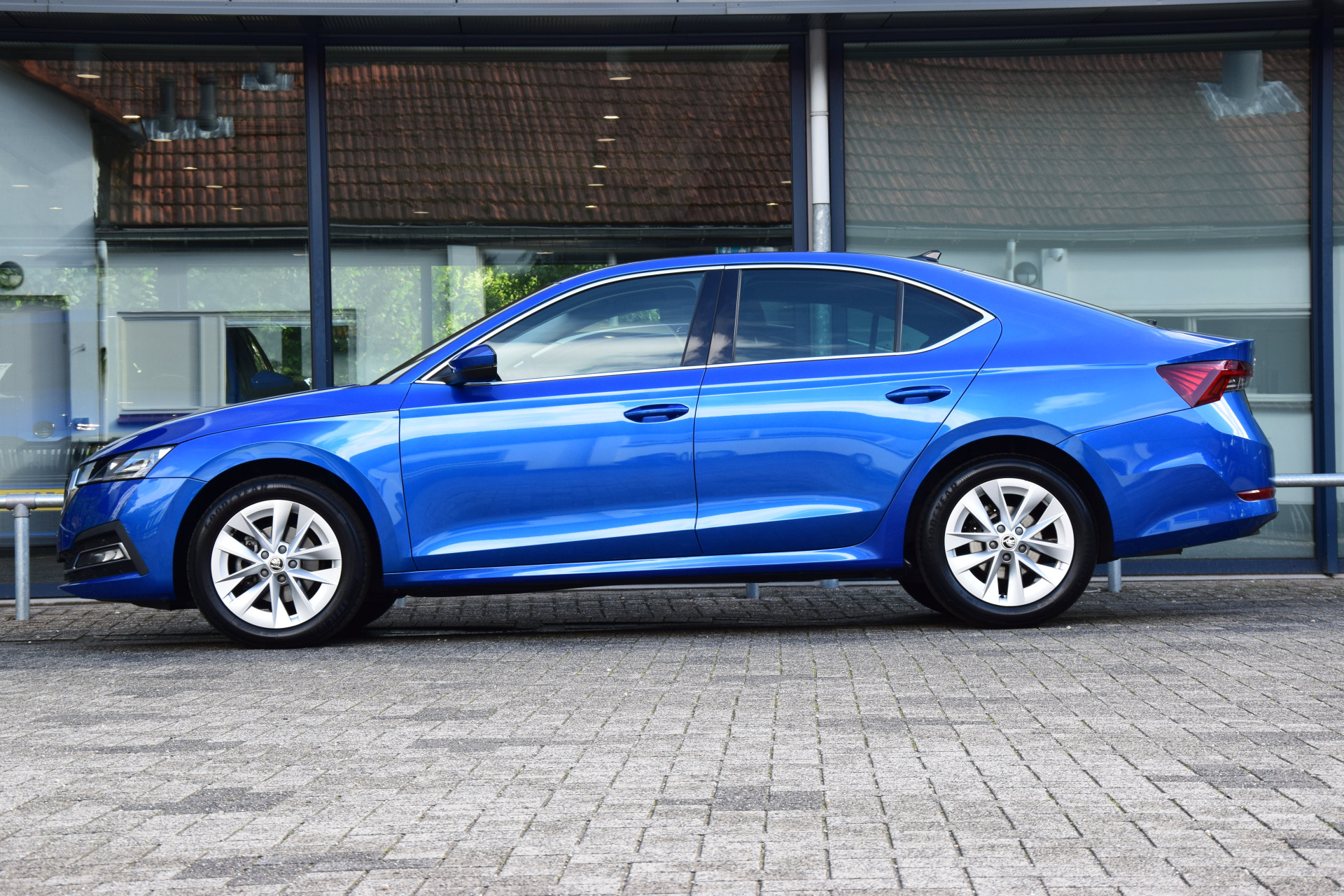 Skoda Octavia 1.5 e-TSI 150PK Business Edition Plus DSG Automaat | Org. NL | BOVAG Garantie | Full Led Matrix | Camera | Adaptive Cruise Control | Stuur&Stoelverwarming | Head-up display | afbeelding 4