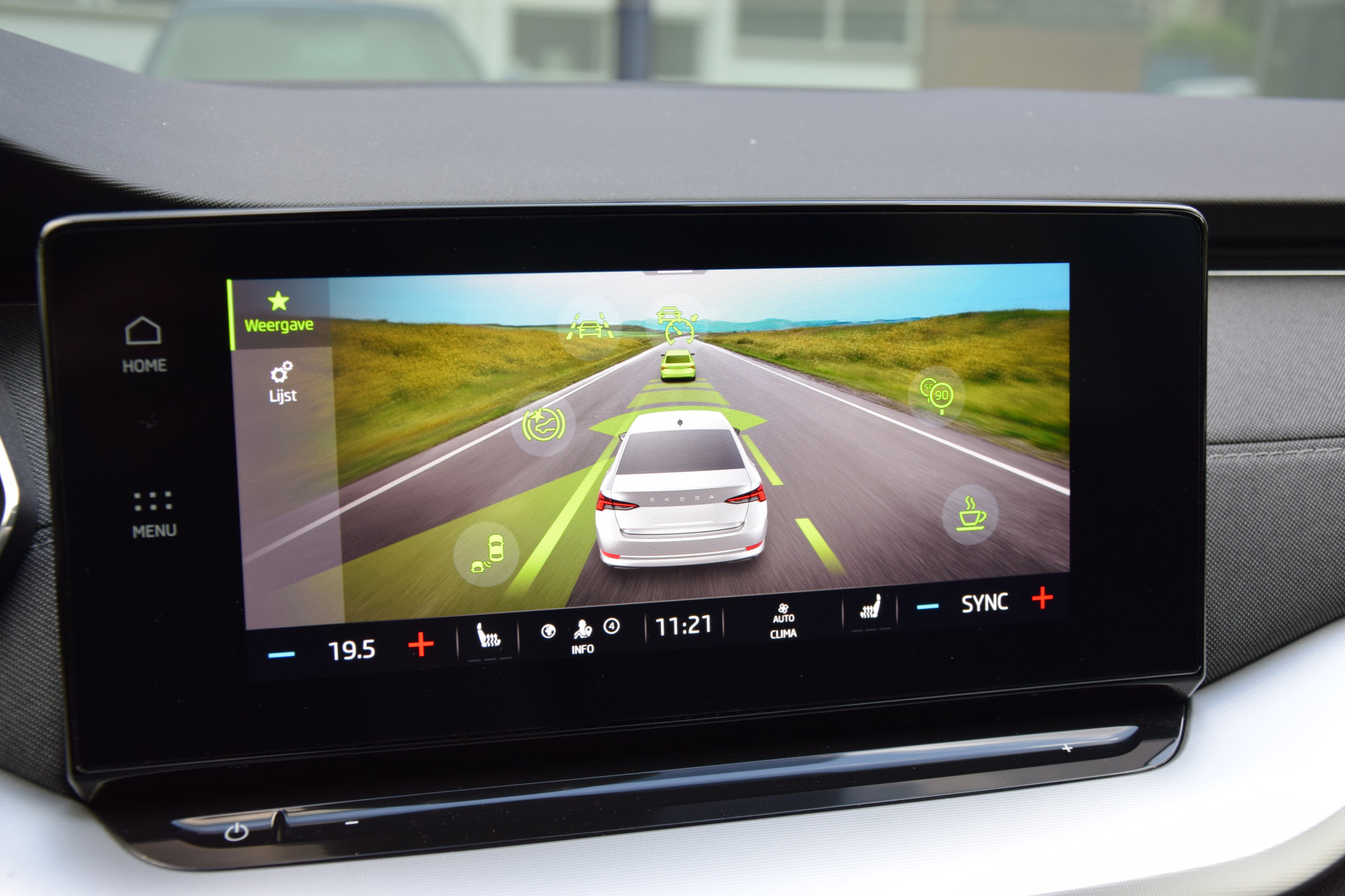 Skoda Octavia 1.5 e-TSI 150PK Business Edition Plus DSG Automaat | Org. NL | BOVAG Garantie | Full Led Matrix | Camera | Adaptive Cruise Control | Stuur&Stoelverwarming | Head-up display | afbeelding 25